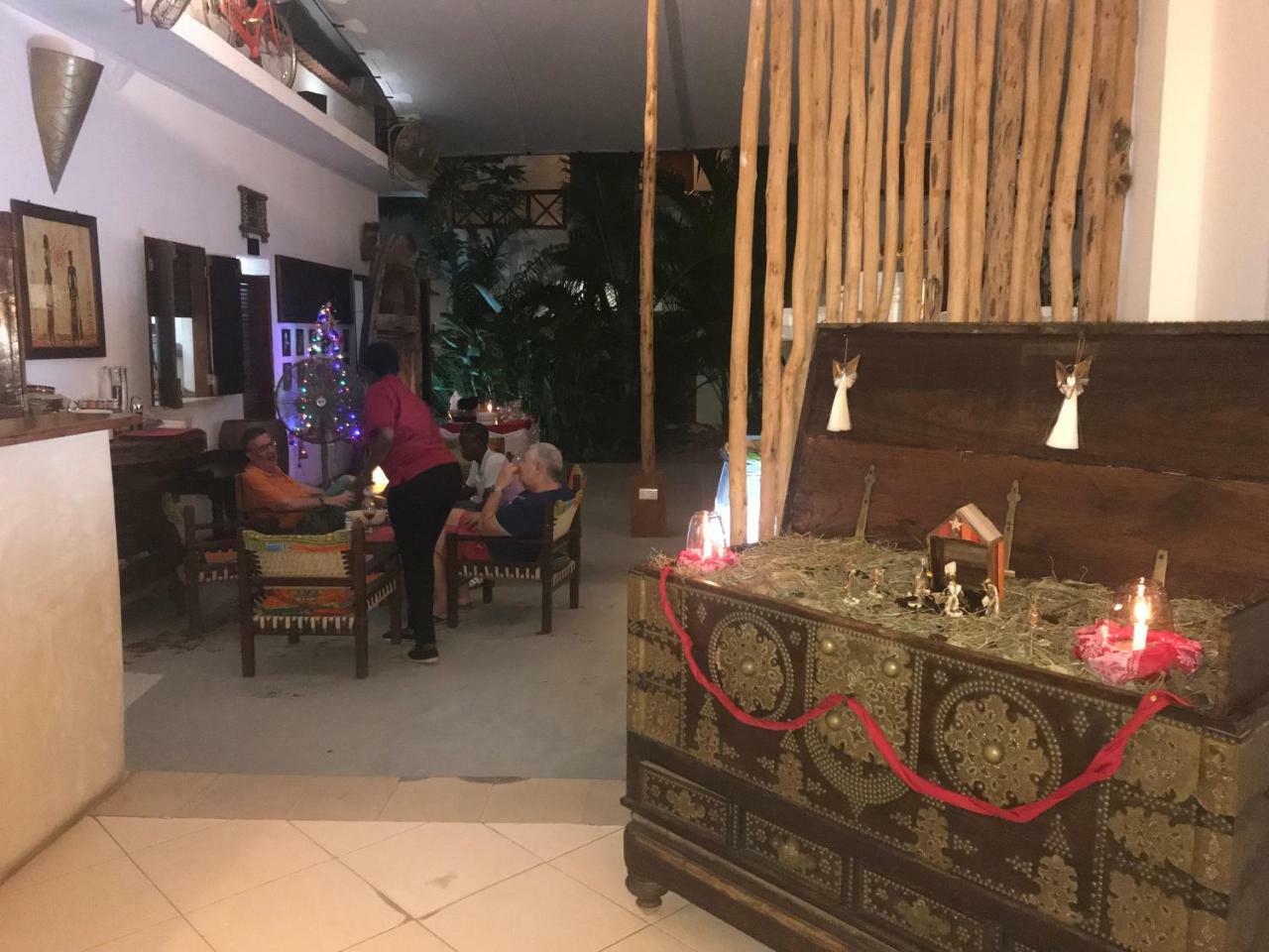 27 Cafe Zanzibar Airport Hotel Exterior photo